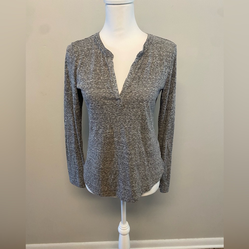 Abercrombie & Fitch Heather Gray Long Sleeve Top
